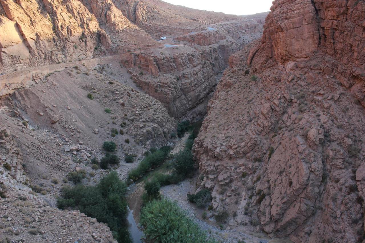 Kasbah Lucas Hostel Akhendachou n'Ait Ouffi Bagian luar foto