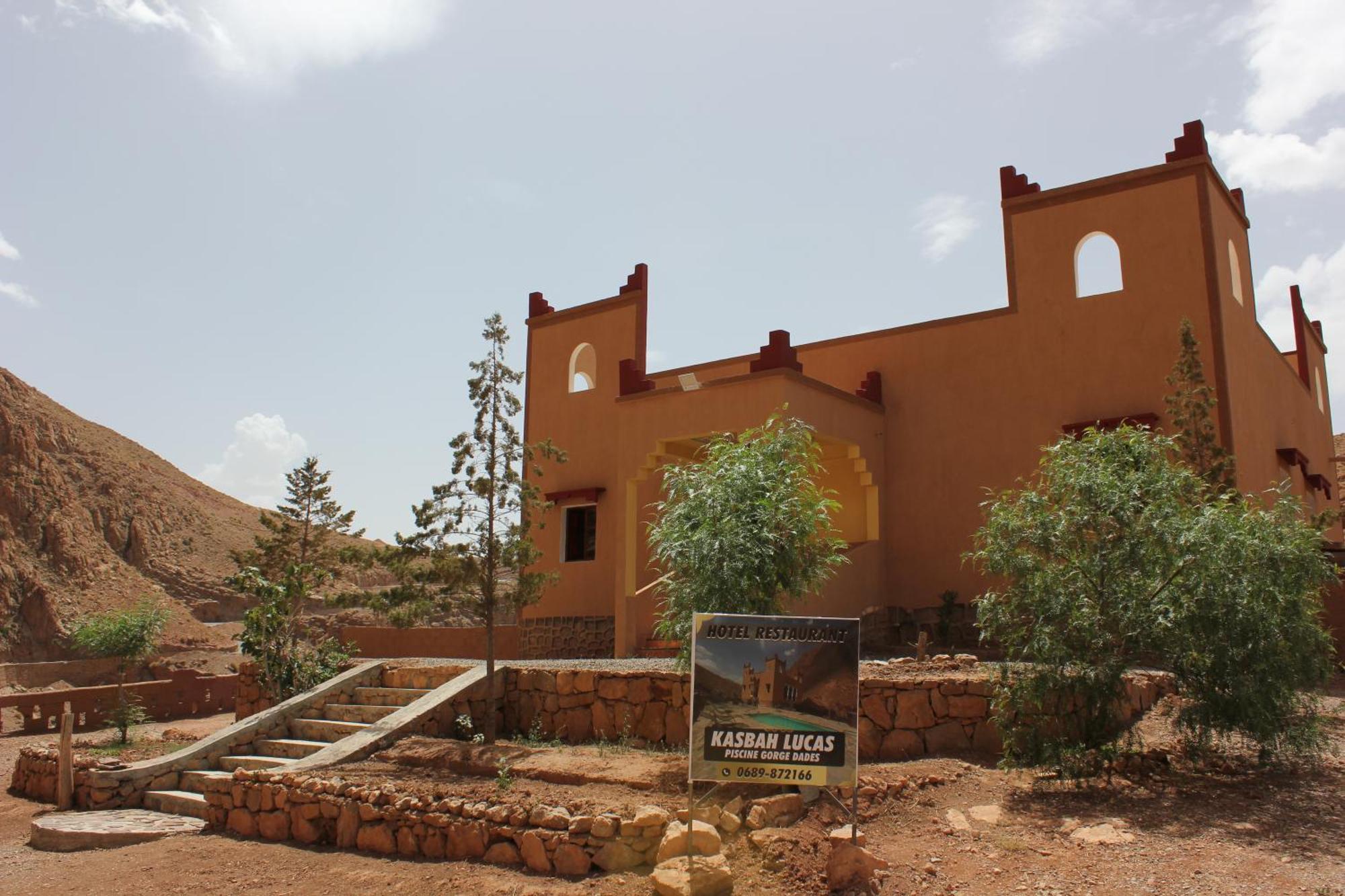 Kasbah Lucas Hostel Akhendachou n'Ait Ouffi Bagian luar foto