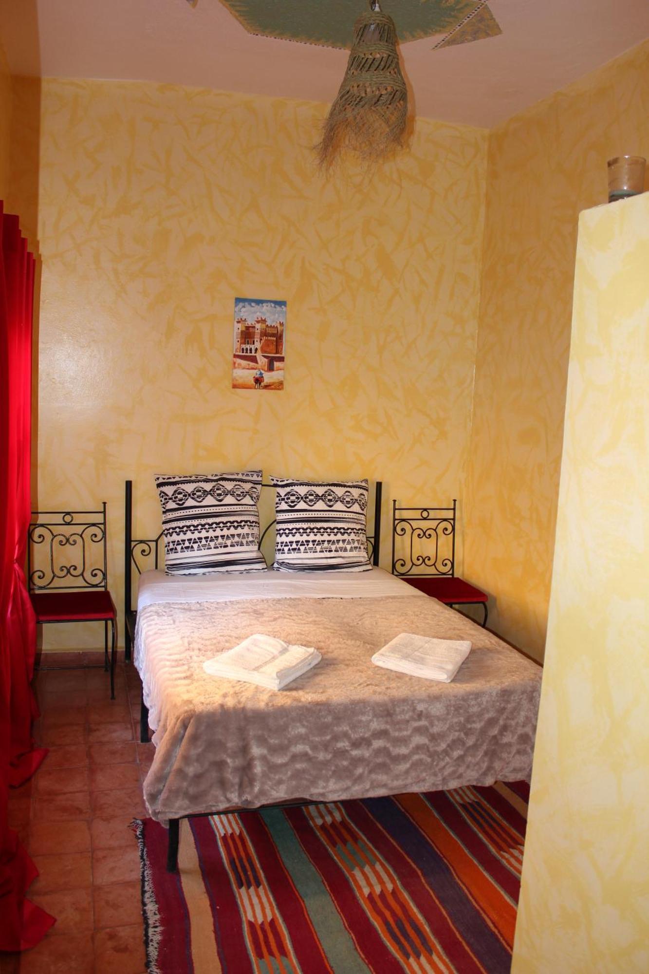 Kasbah Lucas Hostel Akhendachou n'Ait Ouffi Bagian luar foto