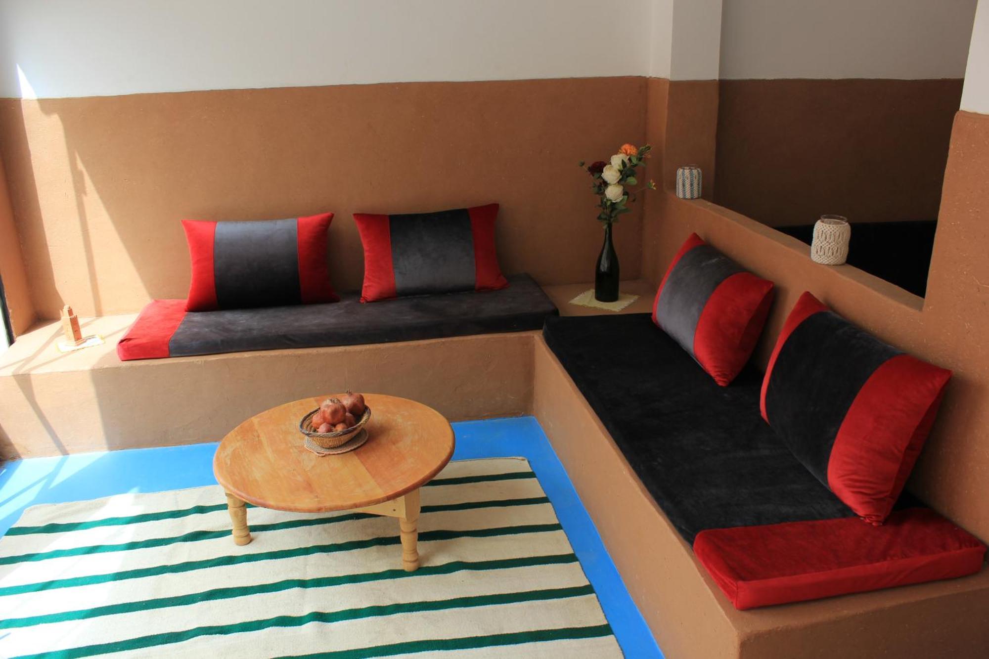 Kasbah Lucas Hostel Akhendachou n'Ait Ouffi Bagian luar foto